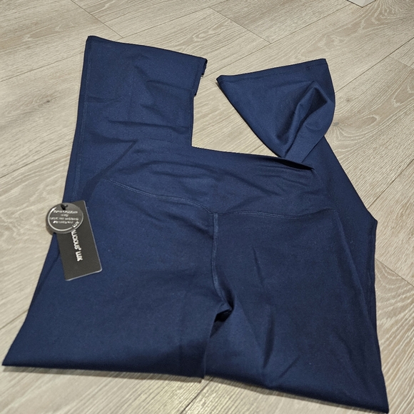 YOGALICIOUS NWT Lux Sophia High Crossover Elastic Free Waist 7/8 Flare Pants - Picture 7 of 11